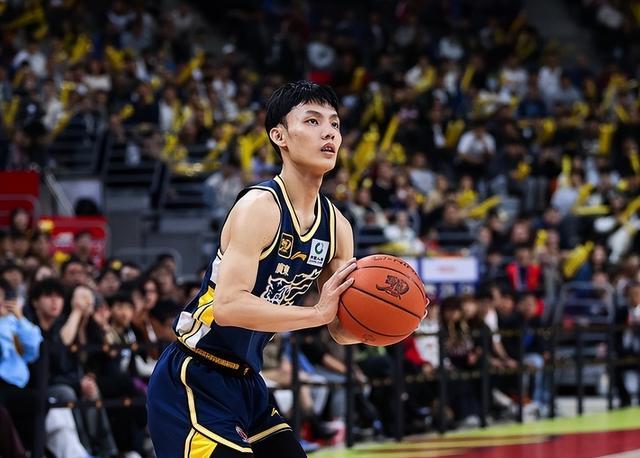 东莞男篮表现出色，取得连胜引发关注的简单介绍