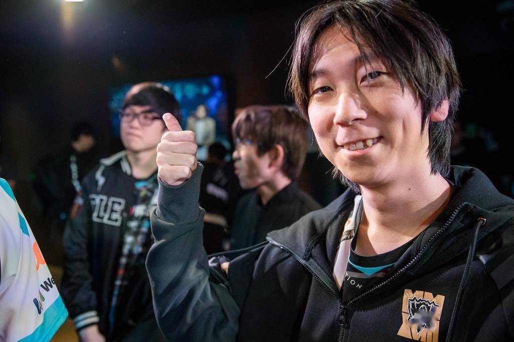 DFM险胜MAD，Deft操刀奇招英雄翻盘入围赛3:0（深圳）