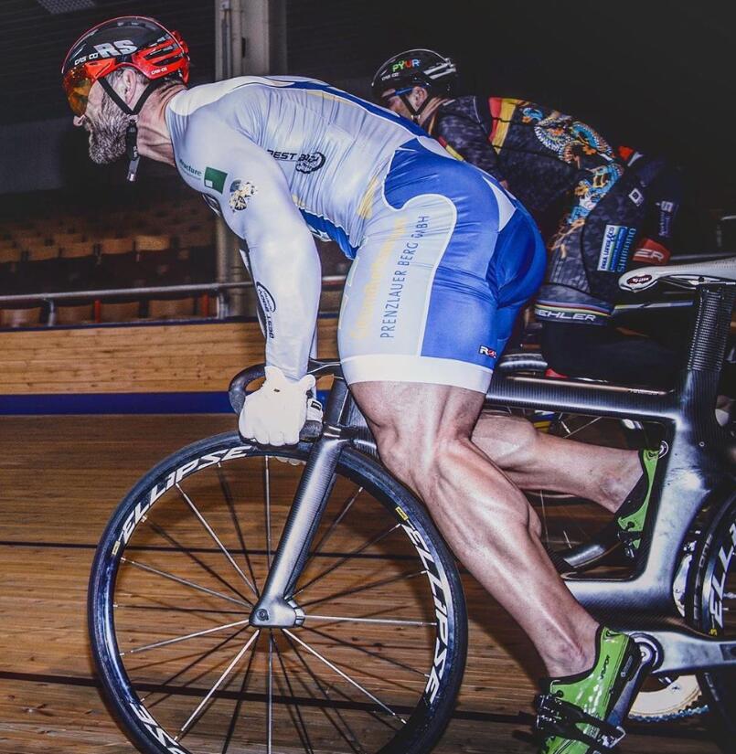 开云体育登录-德国运动员实力强劲，多次登上领奖台