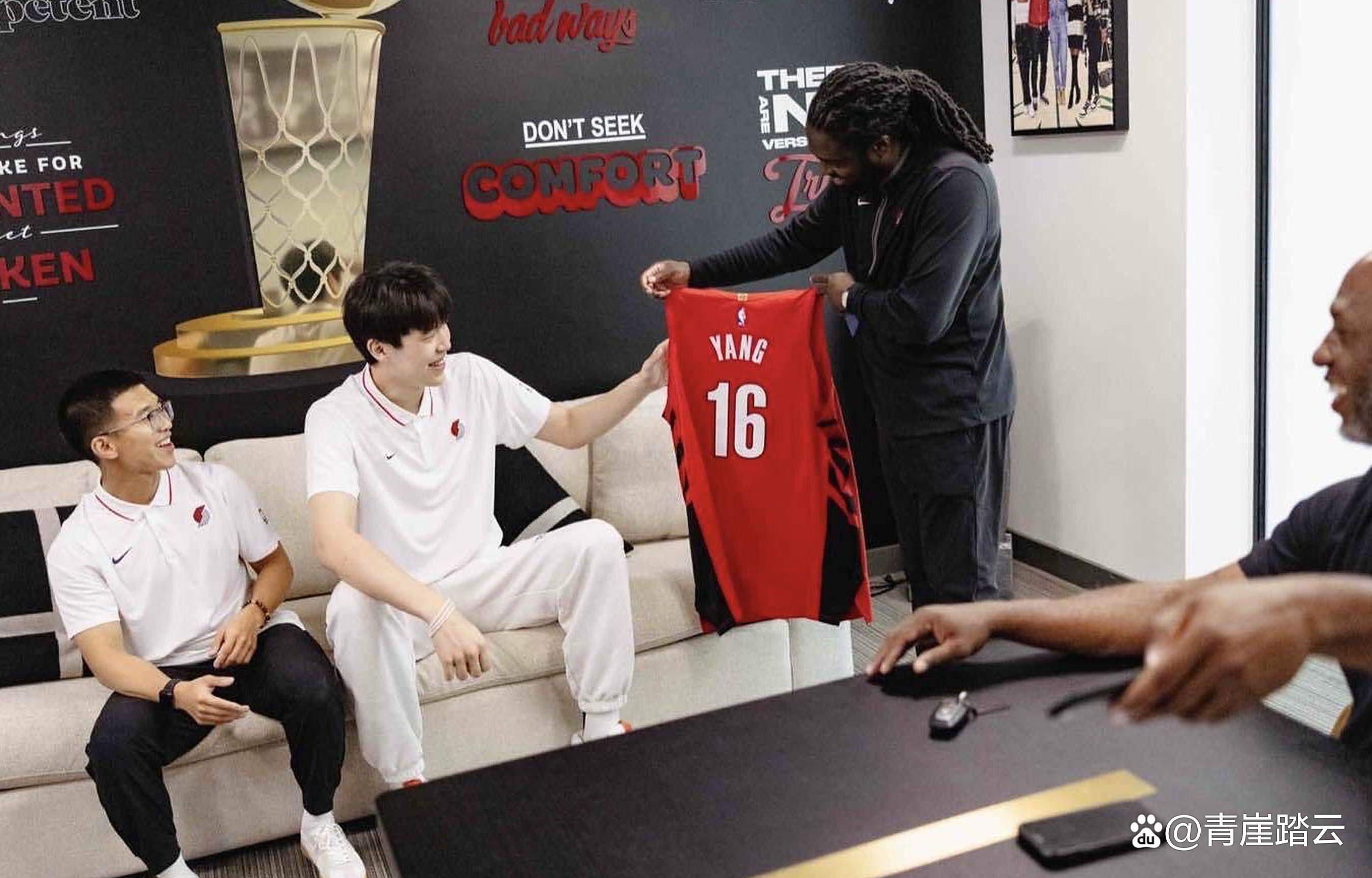 包含精彩的亚洲区比赛即将引爆球迷热情的词条 包含精彩的亚洲区比赛即将引爆球迷热情的词条