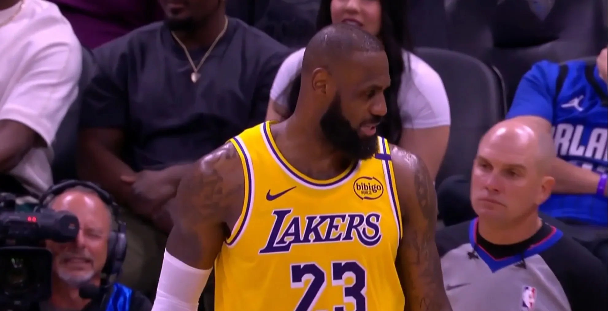 湖人逆转爵士！詹姆斯砍下32分