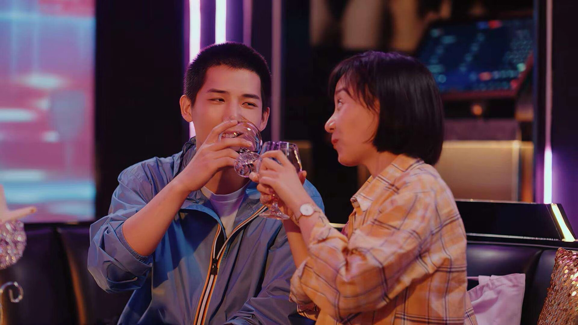 开云体育-孔德失误葬送悬念，伊朗稳健出击力克那不勒斯