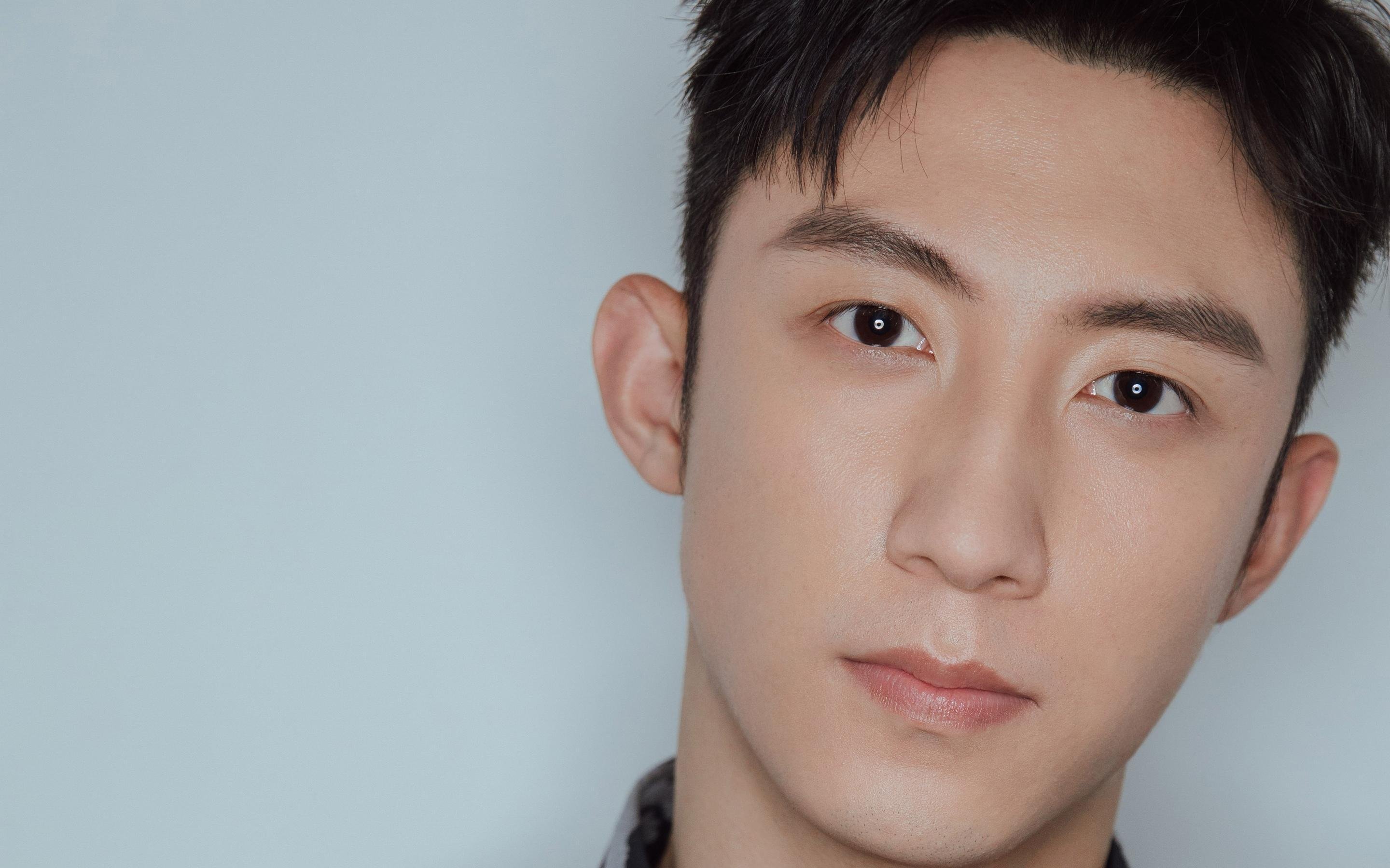 胜利的两种形状，从巴拉圭的焦土到克瓦拉茨赫利亚的诗篇